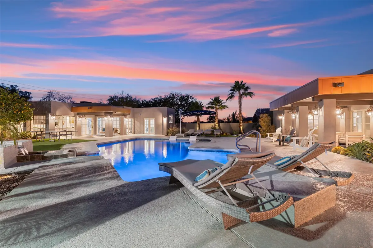 4035 E Stanford Dr, Phoenix, AZ 85018-1620