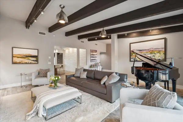 4035 E Stanford Dr, Phoenix, AZ 85018-1620