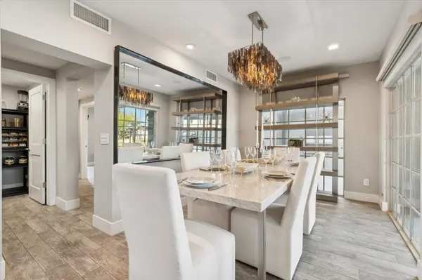4035 E Stanford Dr, Phoenix, AZ 85018-1620