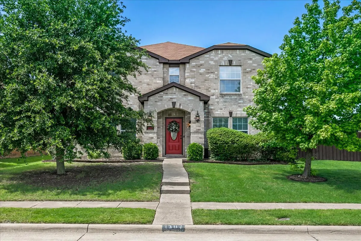 1307 Falcon Trl, Cedar Hill, TX 75104-5470