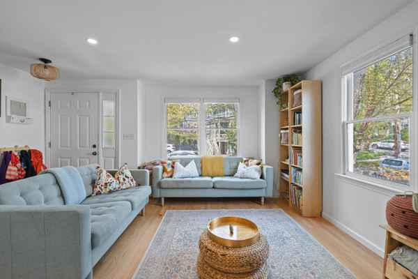 27 Prescott St, Arlington, MA 02474-3015