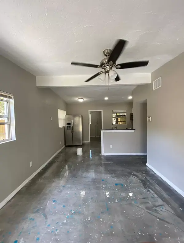 Bradenton, FL 34205