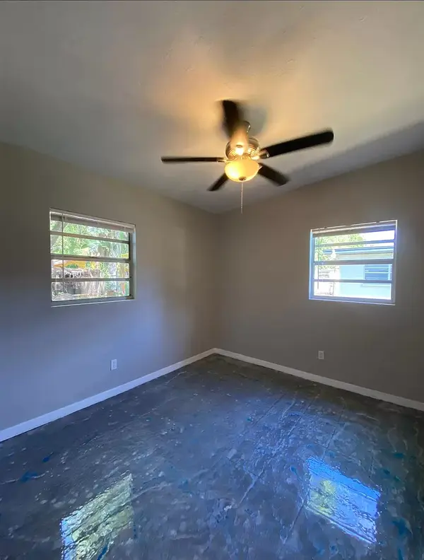 Bradenton, FL 34205