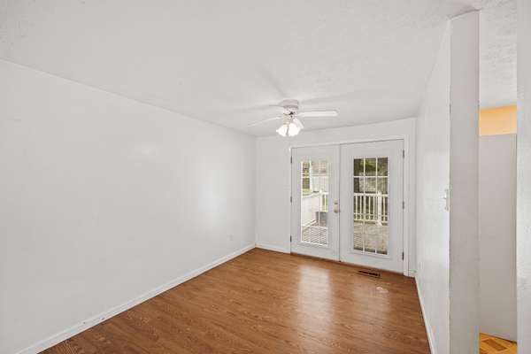 326 Royal Oak Dr, Bel Air, MD 21015-6255