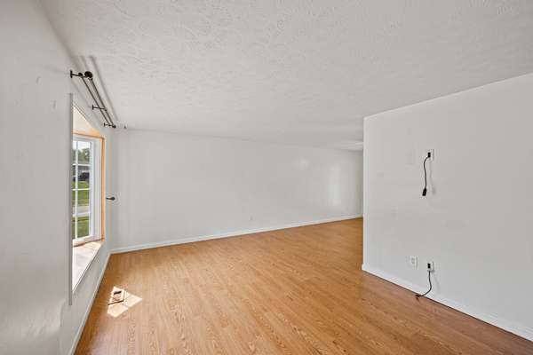 326 Royal Oak Dr, Bel Air, MD 21015-6255