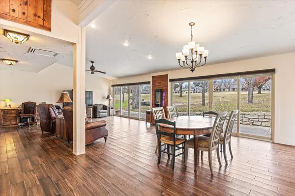 5102 Largo Dr, Granbury, TX 76049