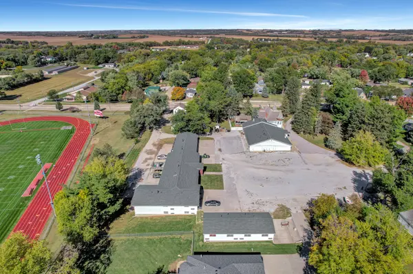 1223 Q St, Auburn, NE 68305-1745