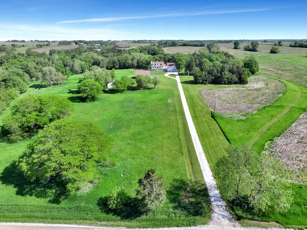 17100 Yankee Hill Rd, Bennet, NE 68317-2102