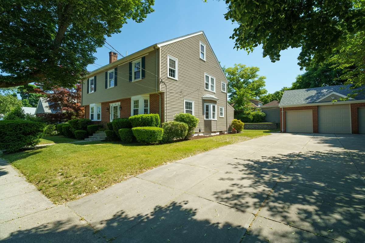 Homes for sale 133 Rankin Ave, Providence, RI 029084215 MLSMA...