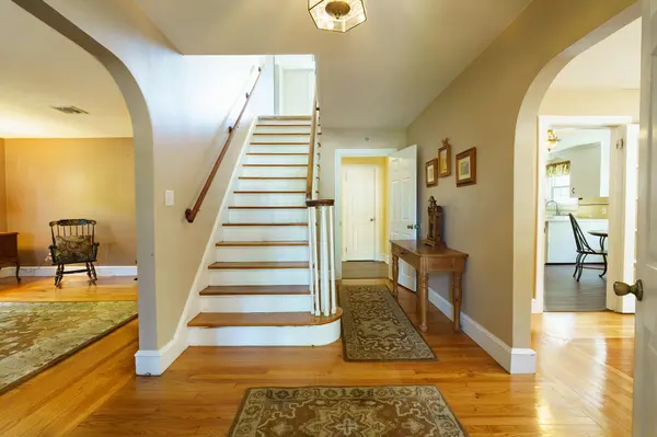 133 Rankin Ave, Providence, RI 02908-4215