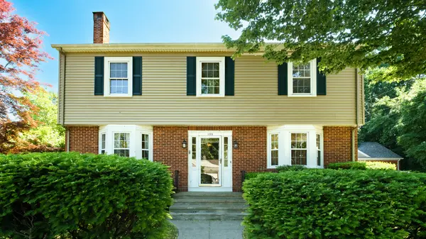 133 Rankin Ave, Providence, RI 02908-4215