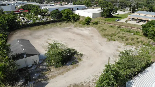 3600 S Orange Ave, Orlando, FL 32806-6217