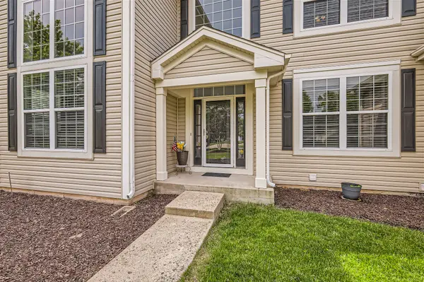 25401 Pastoral Dr, Plainfield, IL 60585-1367