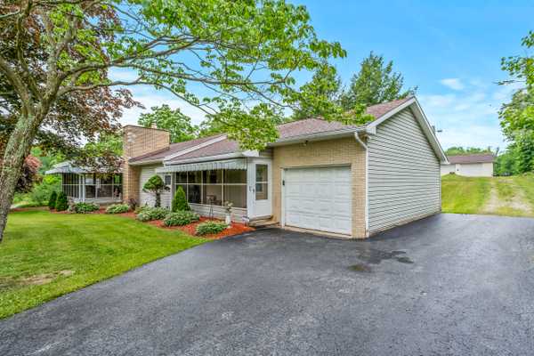 1439 Old Princeton Rd, New Castle, PA 16101-6251