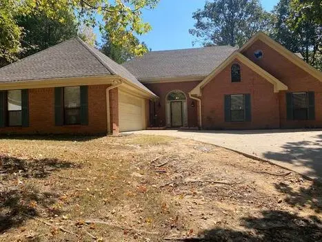515 Deer Creek Dr, Oxford, MS 38655-8584