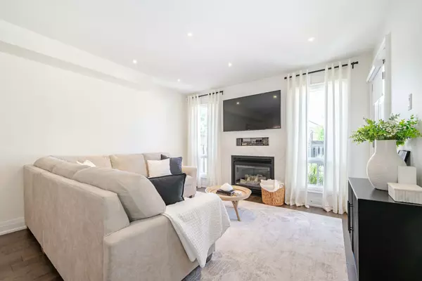 42 Toscana Rd Vaughan, ON L4H 1L5