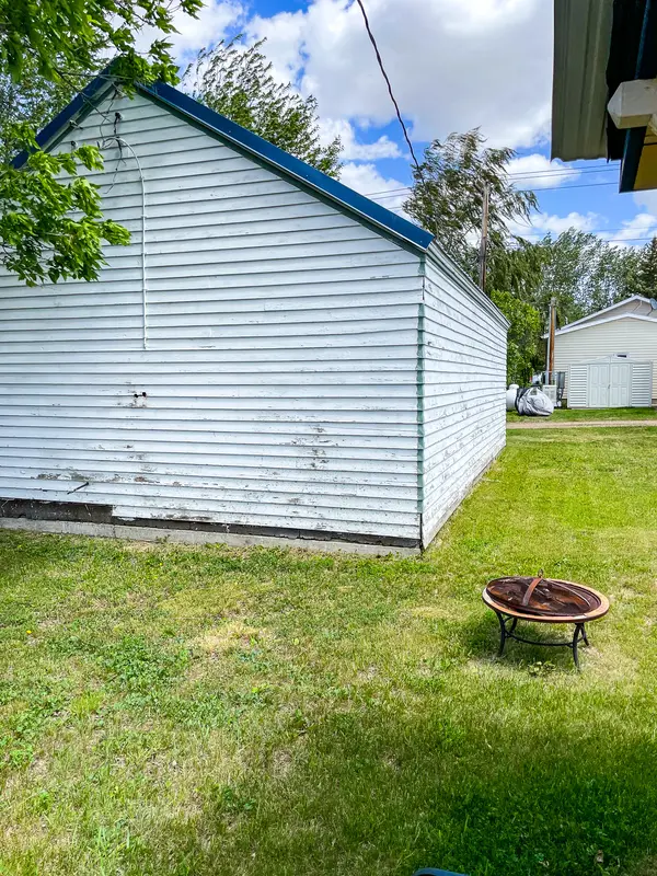 408 Timmons St, Scobey, MT 59263-7794