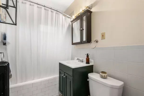 12 Ashland St Boston, MA 02122-3502