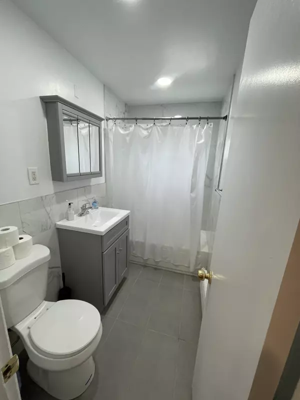 Rockaway Park, NY 11694,Newport Ave #1