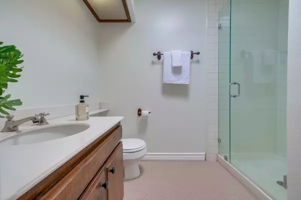 13050 Mindanao Way #1 Marina Del Rey, CA 90292