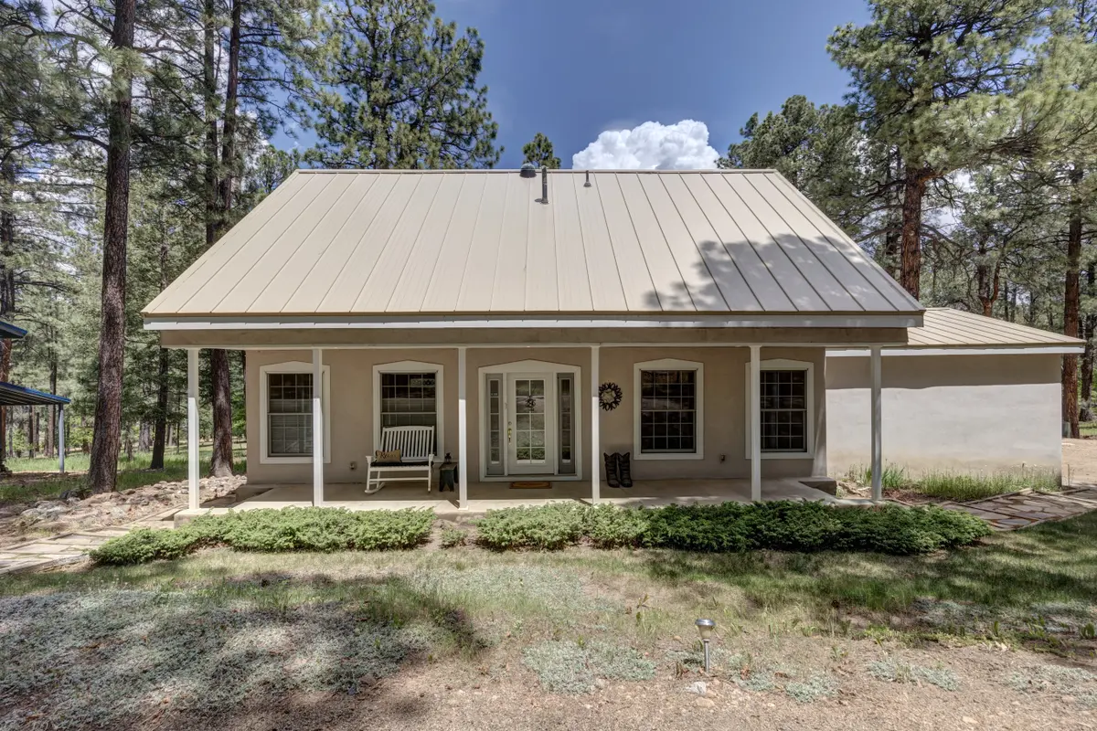 8 Camino Norte, Rociada, NM 87742-1020