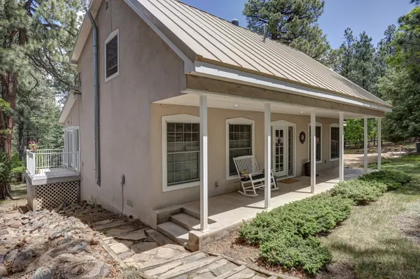 8 Camino Norte, Rociada, NM 87742-1020