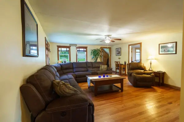 231 Old County Rd, Smithfield, RI 02917-3303