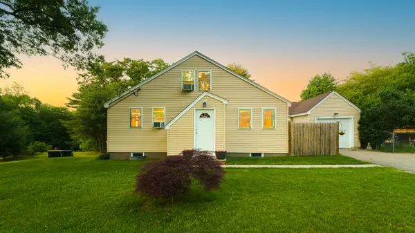 231 Old County Rd, Smithfield, RI 02917-3303