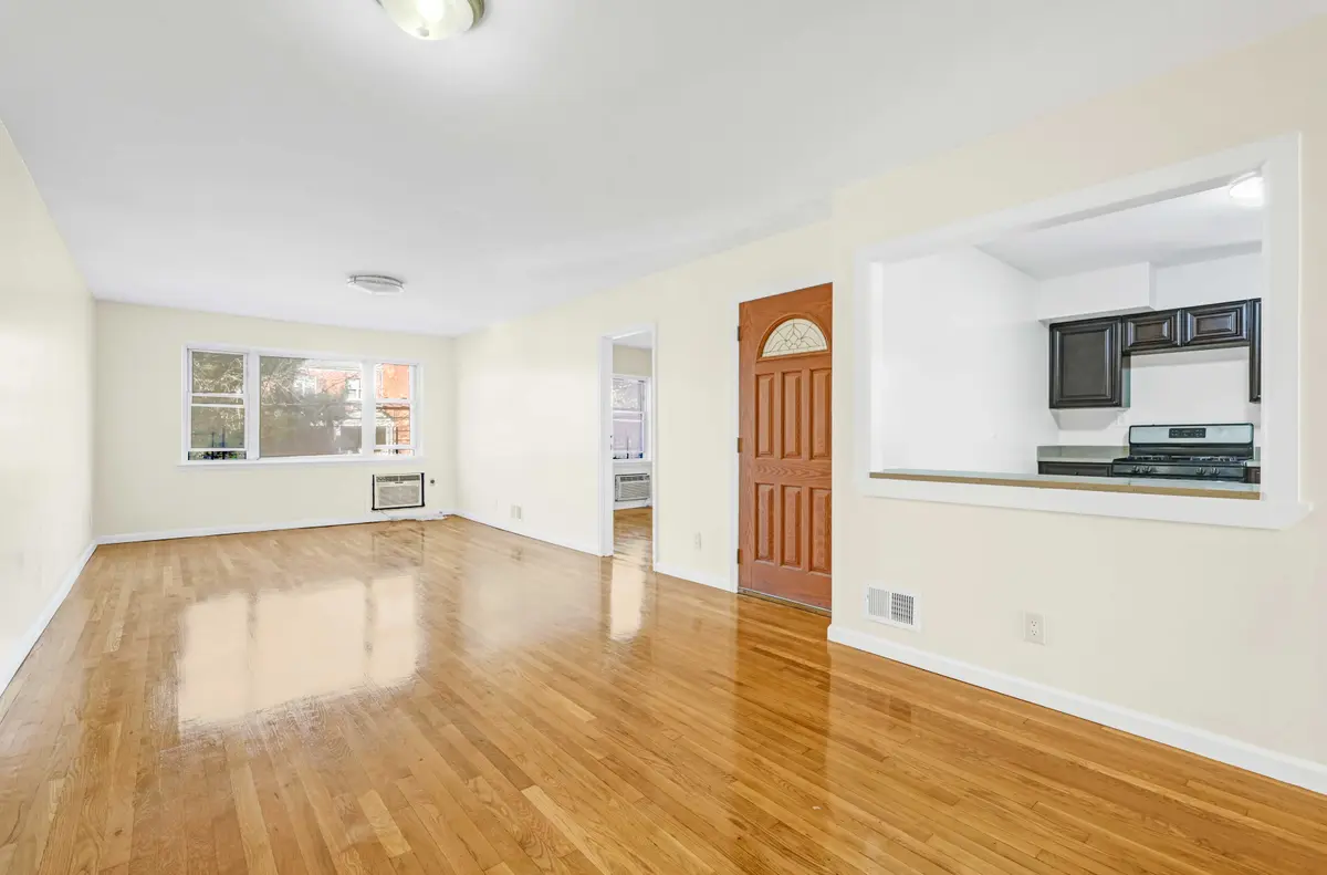 753 E 82nd St #2, Brooklyn, NY 11236-3509