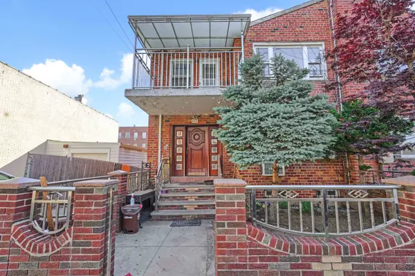 753 E 82nd St #2, Brooklyn, NY 11236-3509