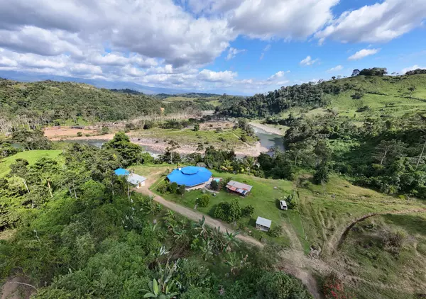 Santa Luisa, Rica,Finca Rio General