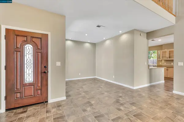 5415 San Carlos Way, Rocklin, CA 95765-5155