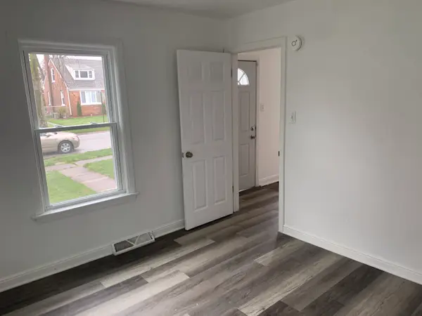 268 E 140th Pl, Dolton, IL 60419-1102