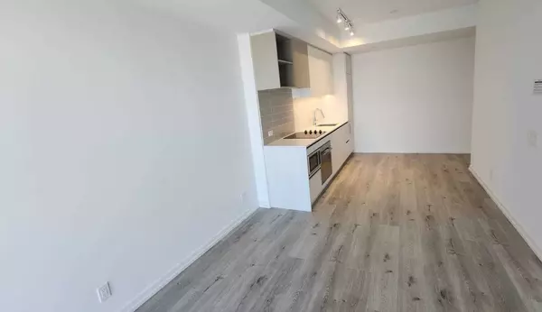 Vaughan, ON L4K,1000 Portage Pkwy #2902