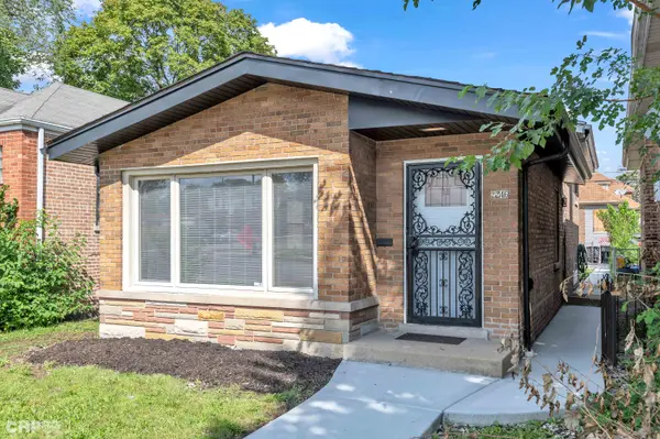 2246 W 71st St, Chicago, IL 60636-3646