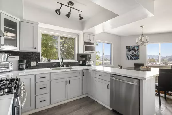 3118 Weldon Ave Los Angeles, CA 90065-2953