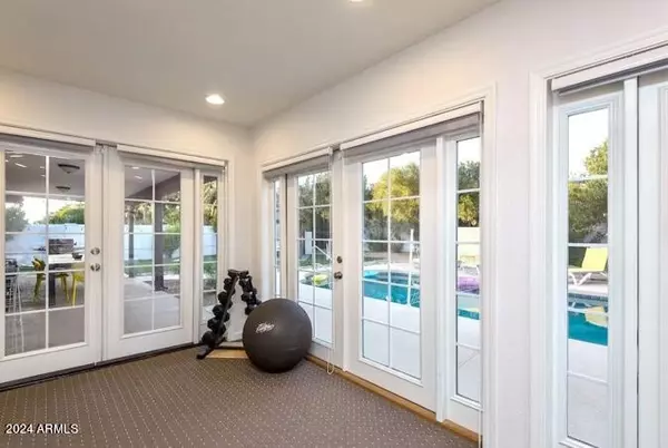 5924 E HEARN RD Scottsdale, AZ 85254