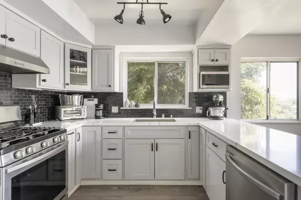 3118 Weldon Ave Los Angeles, CA 90065-2953