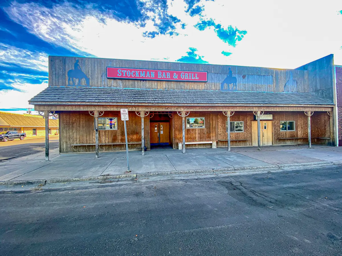 64 S 1st St E, Malta, MT 59538-9004