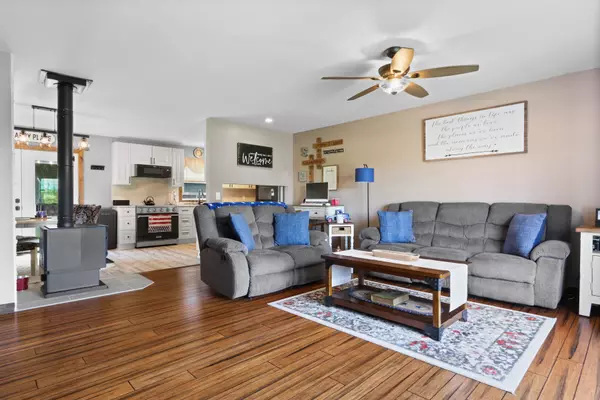 43 S Cedarbrook Rd South Whitehall Twp, PA 18104-5701