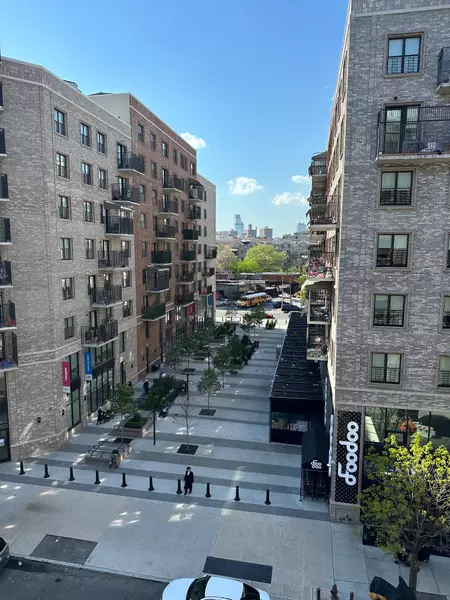 350 Wallabout St #Pfizer 3-4-5-6 bedroom apartments, Brooklyn, NY 11206