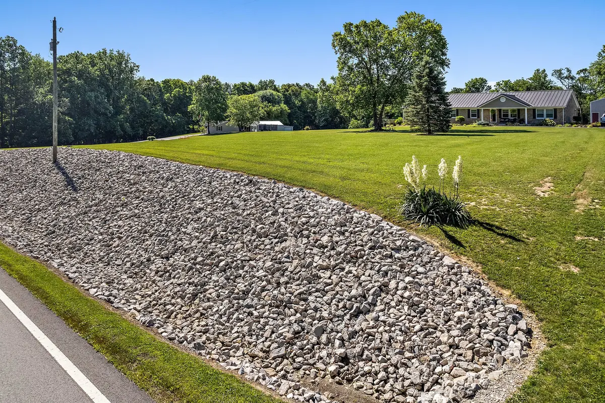 10605 W State Road 56, Lexington, IN 47138