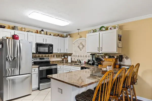 10605 W State Road 56, Lexington, IN 47138