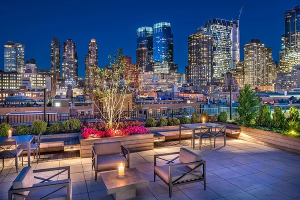 416 West 52nd Street #309, New York, NY 10019