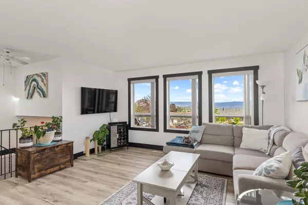 West Kelowna, Columbia V4T 1E3,3764 Glenway Road