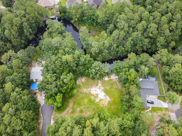 5750 Courtland Ln, Milton, FL 32583-6189