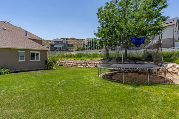 1489 S Lake View Terrace Rd, Saratoga Springs, UT 84045-3850