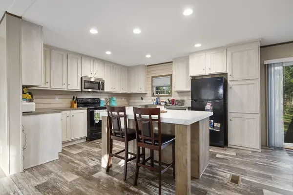 538 Ballance Farm Rd, St Pauls, NC 28384-9664