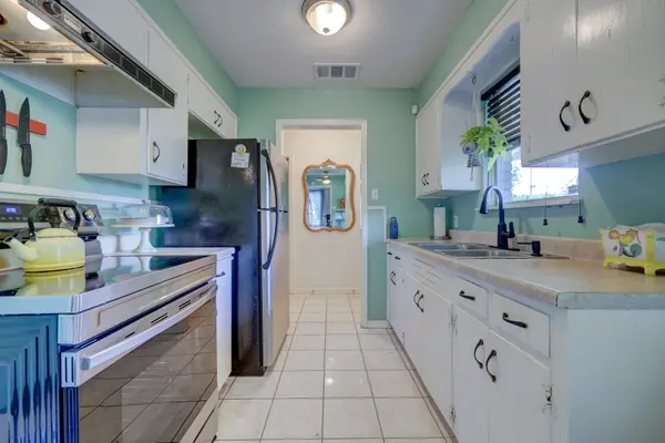 1100 Fauntleroy Trl, Austin, TX 78758-4804