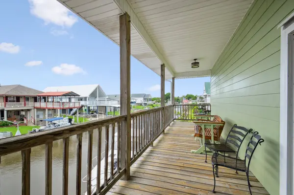 4937 Lisa Ann Drive, Barataria, LA 70036